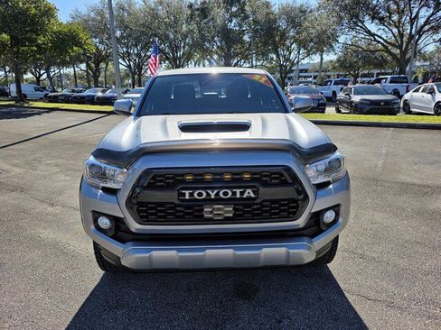 Used 2021 Toyota Tacoma TRD Sport image 2