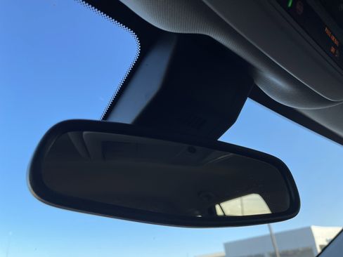 Used 2023 GMC Terrain SLE w/ Driver Convenience Package image 35