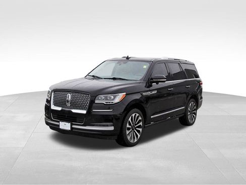Used 2022 Lincoln Navigator Reserve AWD/4WD image 2
