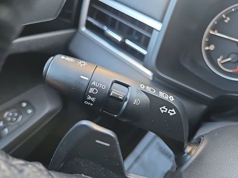 Used 2025 Mitsubishi Outlander SE image 43