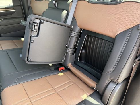 New 2026 Chevrolet Silverado 3500 High Country w/ High Country Premium Package AWD/4WD image 25