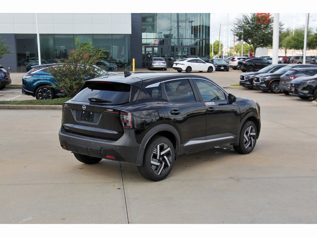 Used 2025 Nissan Kicks SV FWD image 5