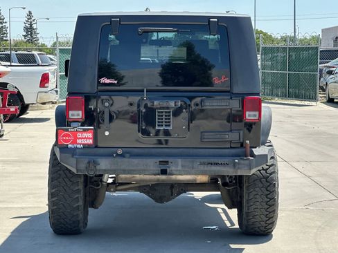 Used 2007 Jeep Wrangler Rubicon w/ Dual Top Group AWD/4WD image 7