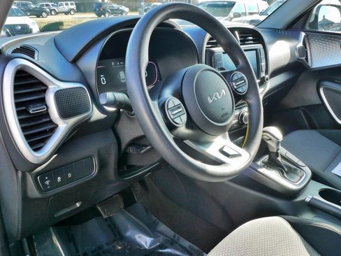 Used 2023 Kia Soul LX w/ Option Group 015 image 21