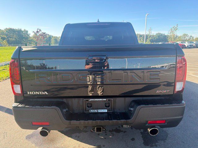 Used 2025 Honda Ridgeline Sport image 8