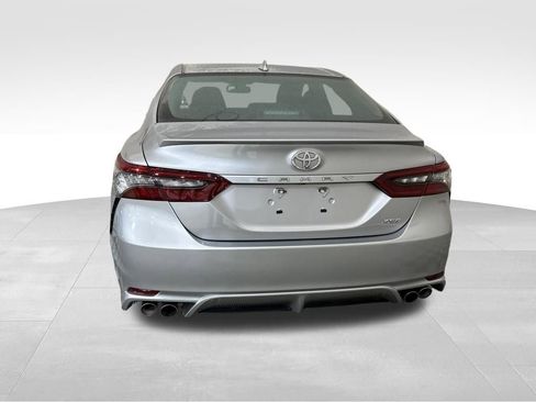 Used 2024 Toyota Camry XSE FWD image 4