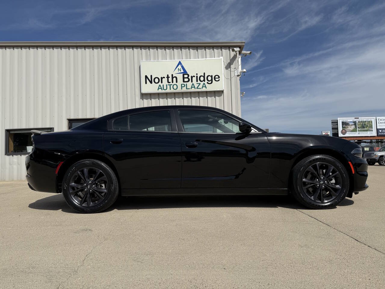 Used 2023 Dodge Charger SXT w/ Blacktop Package AWD/4WD image 25