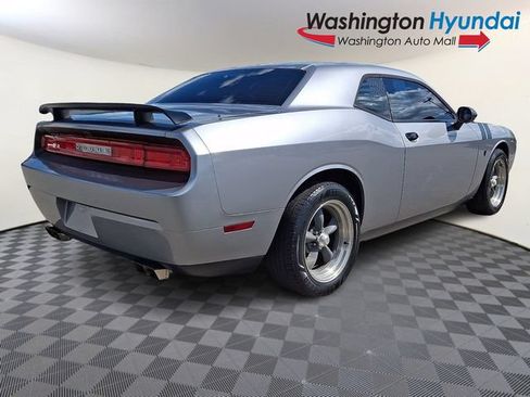 Used 2014 Dodge Challenger SXT RWD image 6