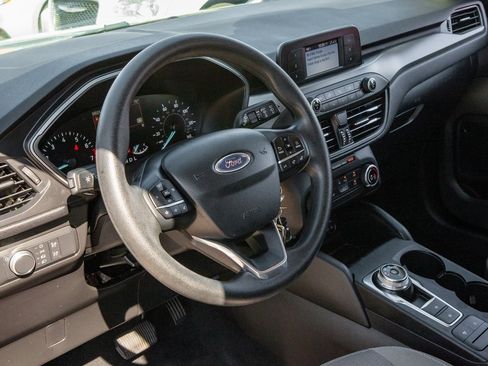 Used 2020 Ford Escape S image 10
