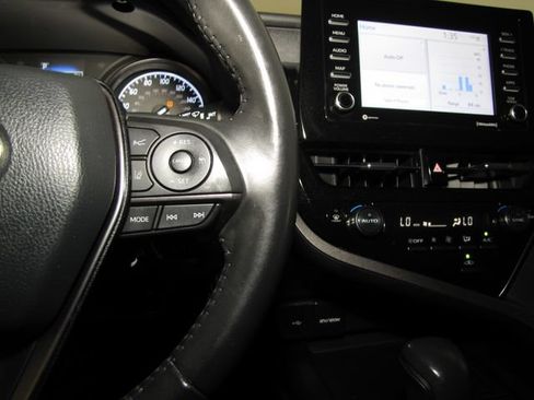 Used 2023 Toyota Camry SE FWD image 6