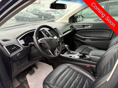 Used 2017 Ford Edge SEL w/ Equipment Group 201A image 9