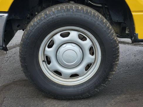Used 2012 Ford F150 XL w/ XL Decor Group RWD image 12