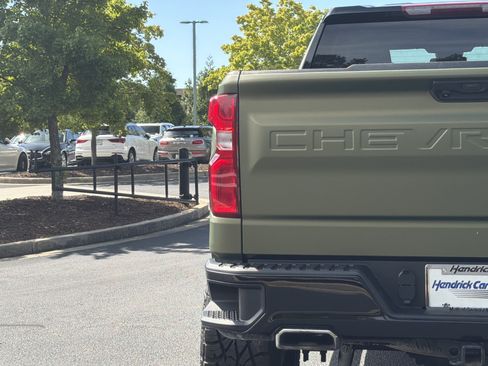 Used 2024 Chevrolet Silverado 1500 RST w/ Z71 Off-Road Package AWD/4WD image 21