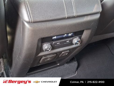 Certified 2023 Chevrolet Traverse LT w/ LT Premium Package AWD/4WD image 15