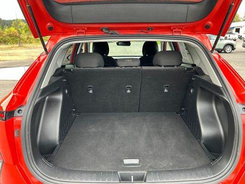 Used 2025 Hyundai Kona SEL FWD image 7