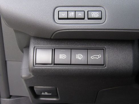 New 2026 Toyota bZ FWD image 32