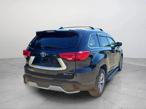 Used 2015 Toyota Highlander XLE image 5