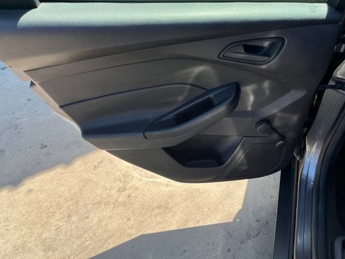 Used 2014 Ford Focus S FWD image 14