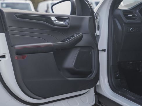 New 2026 Ford Escape ST-Line w/ Tech Pack #1 image 40