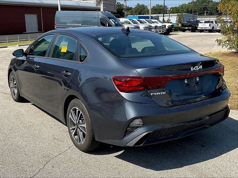Used 2023 Kia Forte LXS FWD image 3