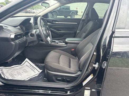 Used 2023 Nissan Altima 2.5 SV w/ SV Premium Package FWD image 26