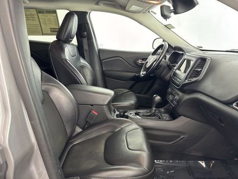 Used 2021 Jeep Cherokee Latitude Plus AWD/4WD image 20
