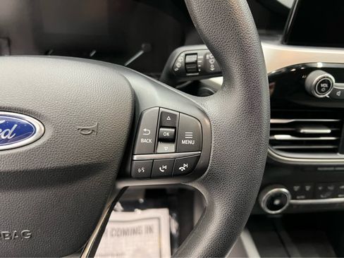 Used 2020 Ford Escape SE image 21