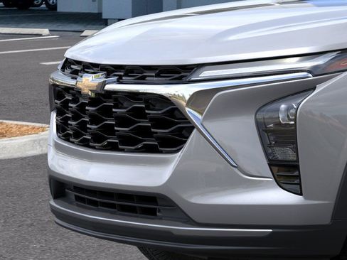New 2026 Chevrolet Trax LT w/ Driver Confidence Package FWD image 13