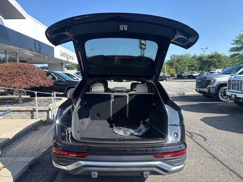Used 2023 Audi Q5 2.0T Prestige AWD/4WD image 24