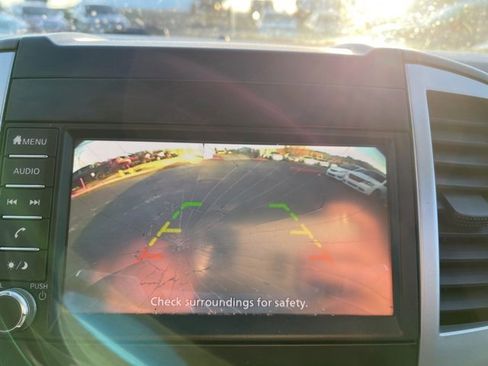 Used 2020 Nissan Frontier SV image 18