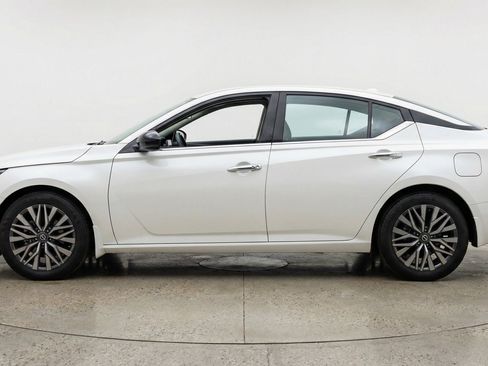 Used 2025 Nissan Altima 2.5 SV FWD image 5