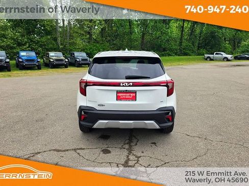 Used 2024 Kia Seltos LX AWD/4WD image 29