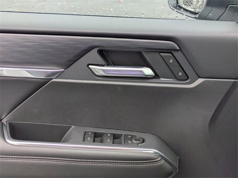 New 2026 GMC Acadia Elevation image 12