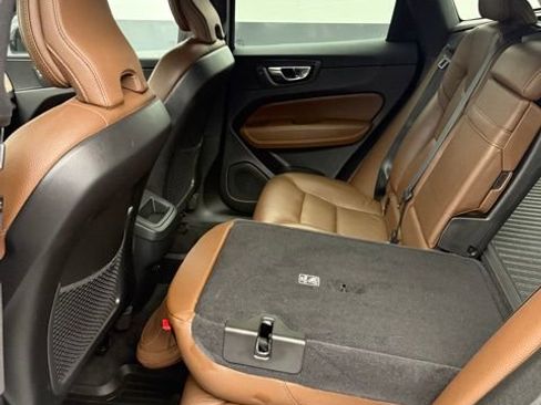 Used 2021 Volvo XC60 T5 Momentum image 53