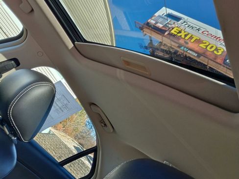 Used 2011 Ford Fusion SEL w/ 302A Rapid Spec Order Code image 15