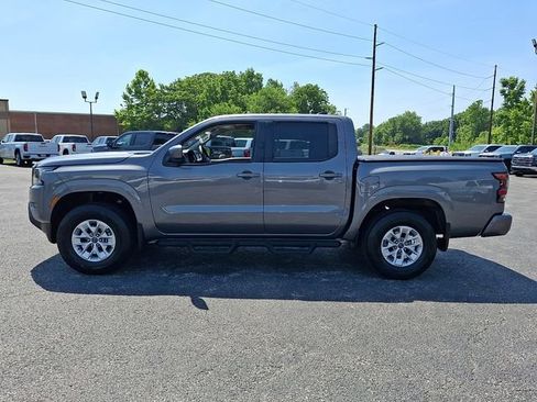 Used 2024 Nissan Frontier SV w/ Tow Package AWD/4WD image 4