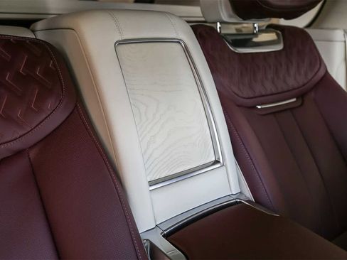 New 2024 Land Rover Range Rover SV image 21