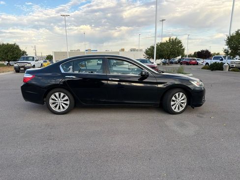 Used 2015 Honda Accord EX image 5