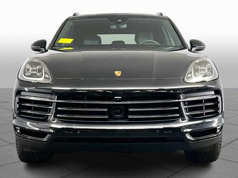Used 2022 Porsche Cayenne image 5