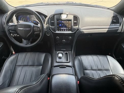 Used 2015 Chrysler 300 S RWD image 26