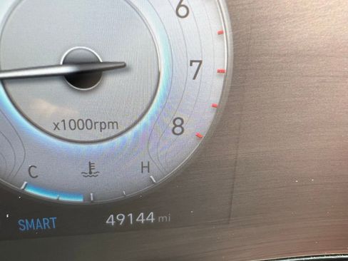 Used 2023 Hyundai Elantra Limited image 31