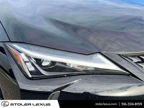 Used 2023 Lexus UX 250h AWD w/ Premium Package image 13