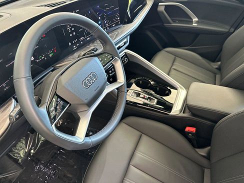 Used 2025 Audi Q5 Premium w/ Premium Plus AWD/4WD image 10