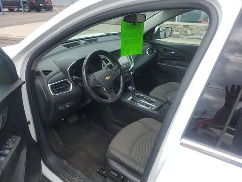 Used 2018 Chevrolet Equinox LT w/ Sun & Infotainment Package AWD/4WD image 11