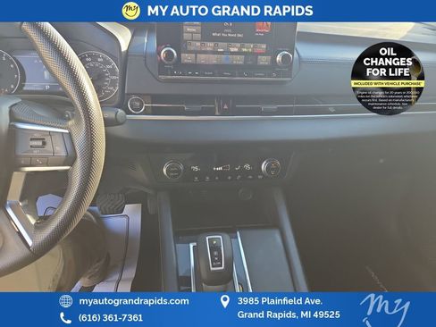 Used 2024 Mitsubishi Outlander ES image 19