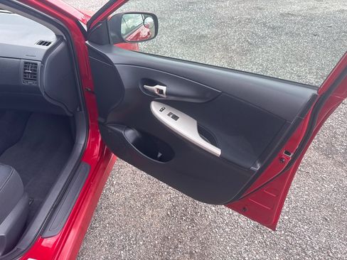 Used 2012 Toyota Corolla S FWD image 23