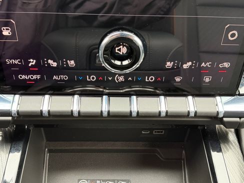 Used 2026 GMC Yukon AT4 w/ AT4 Premium Plus Package AWD/4WD image 14