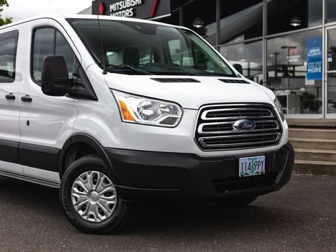 Used 2019 Ford Transit 350 XLT RWD image 3