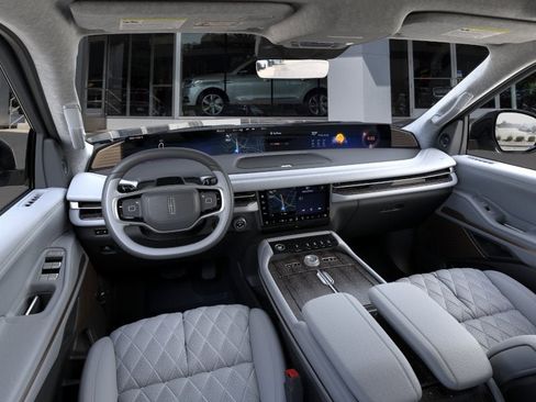 New 2026 Lincoln Navigator L Black Label AWD/4WD image 9