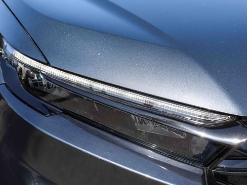 Used 2024 Honda CR-V Sport Touring image 6